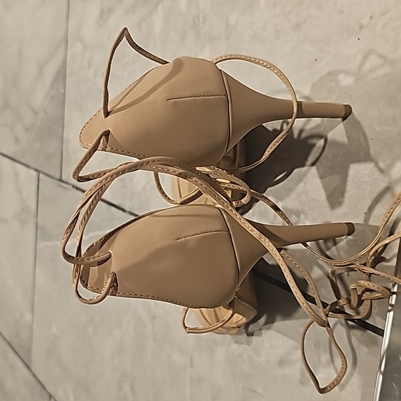 Charlottw russe heels - Picture 5 of 9